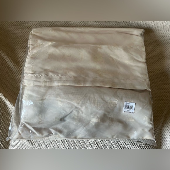 NEW Puma X Fenty Limited Edition Duffle Drawstring Bag - Picture 6 of 6